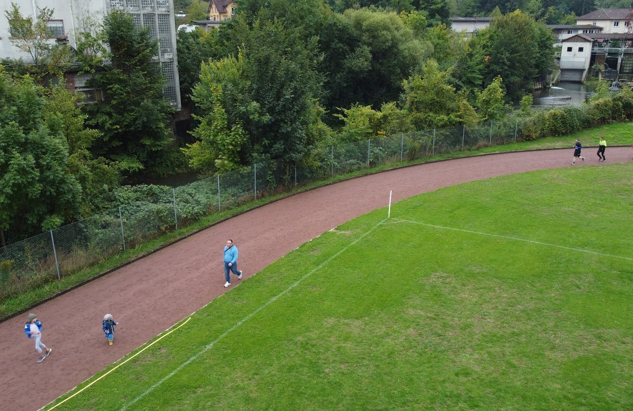 Bild vom 13. Benefizlauf im Jahr 2022. Dies ist das 178. Bild.